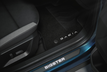 Dacia Bigster beleuchtete Einstiegsleisten