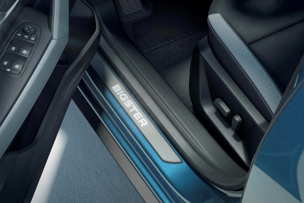 Dacia Bigster Einstiegsleisten vorne